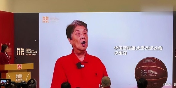 幸运10预测-钟南山做梦没想到，自己89岁高龄的妻子，如今再次为他“争光”