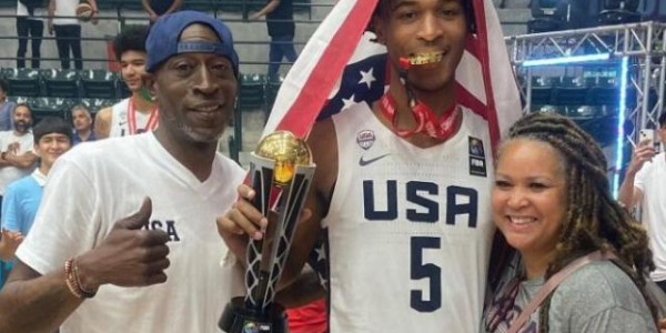 独家分析-【人物】马刺4号秀看齐亚历山大！文班亚马迎来绝配